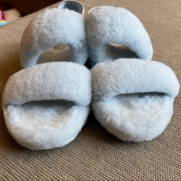 BLUE UGG FLUFF SLIDES SLIP ON SLIPPERS SHOES  7 EUC - Picture 3 of 6